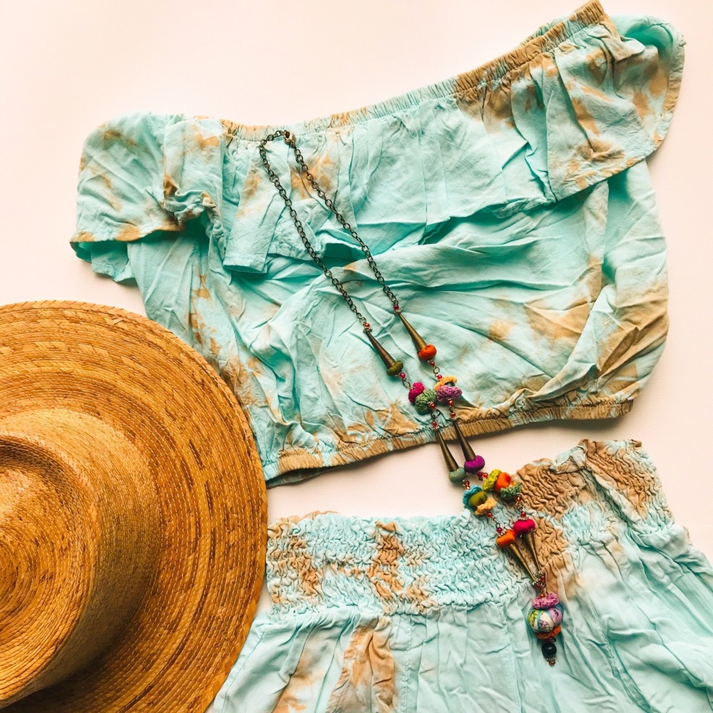 SURF GYPSY TIE DYE RUFFLE CROPPED BOHO TOP